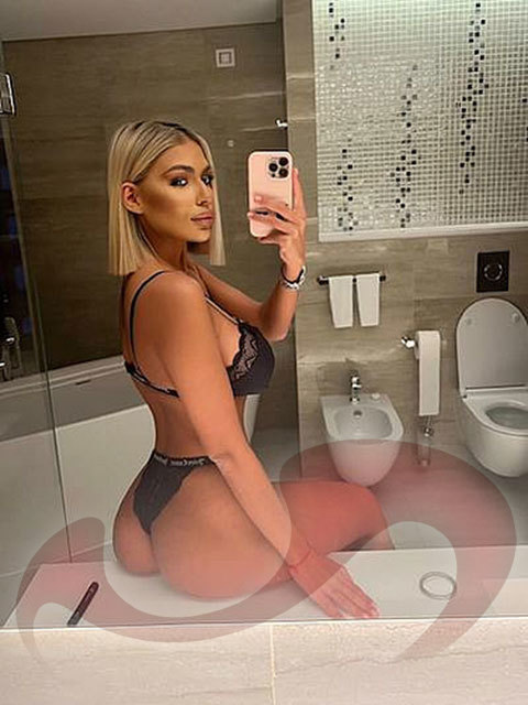 Girls | Models | Callgirls: Bild Evelyn in Wien