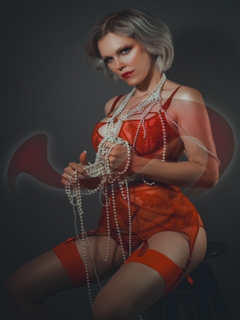 Domina | BDSM: Bild Baroness Davina Dust in Linz