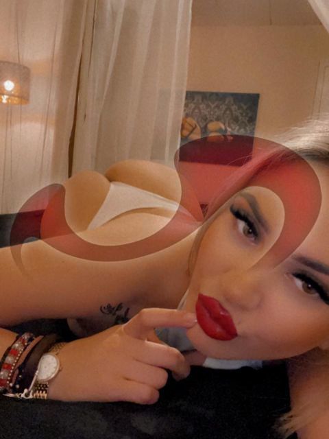 Bild zu Selena, neues Top Girl