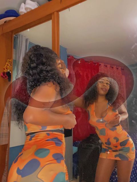 Bild zu Bella, neu im Love-Haus