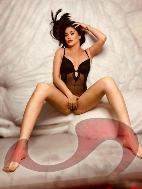 Bild zu Crina, sexy Fotomodell ab 25.2. NEU im Love Haus Leoben !