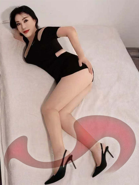 Asia Girls: Bild Asia Girl Luna in Kremsmünster Asia Girls: Bild Asia Girl Luna in Kremsmünster