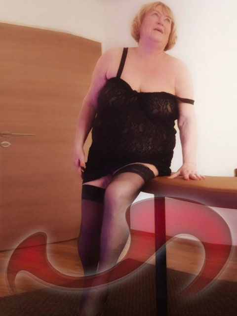 Bild zu OMA ROSA – NEU IM HAUS!
