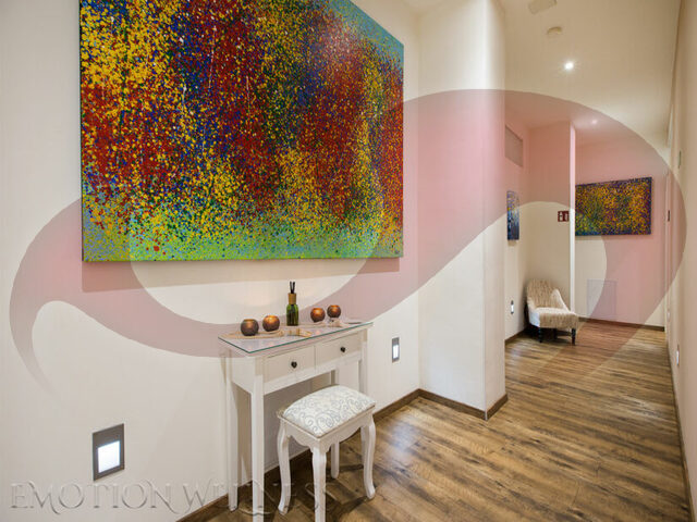 Sex Jobs | Erotik Immobilien: Bild Emotion Wellness / Sensual Emotion  sucht Rezeptionistin  in Wien 