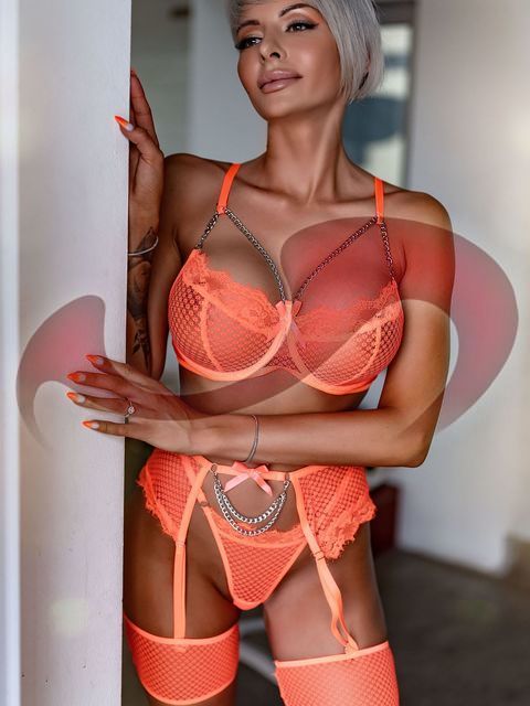 Girls | Models | Callgirls: Bild Raven in Innsbruck