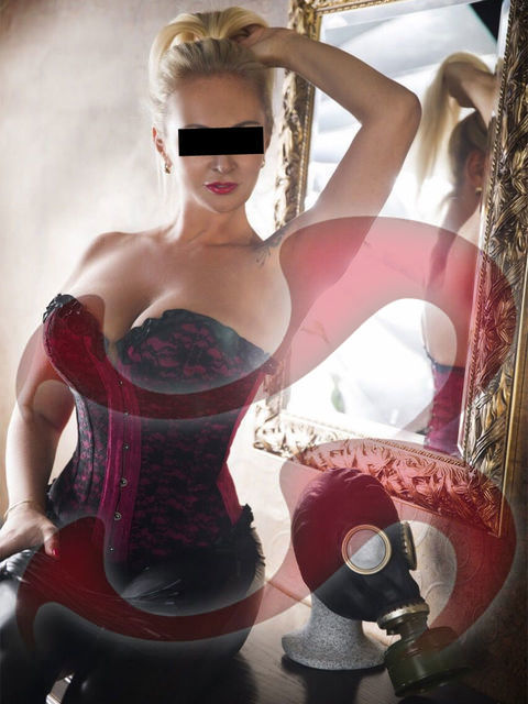 Bizarr & Fetisch: Bild Lady Alex in Asten 