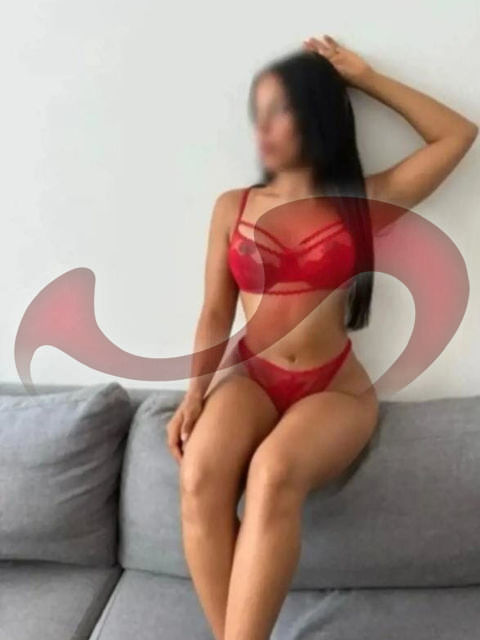 Massage Studios | Erotikmassage: Bild Rebecca, Spanierin in Leonding