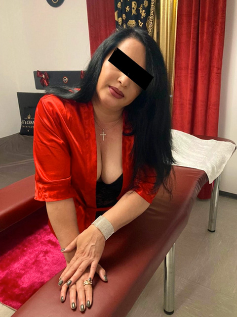 Bild zu Chantal, Massagegirl